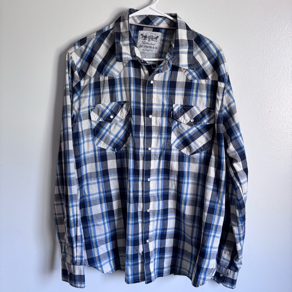 ⭐️⭐️⭐️Men’s Levi Strauss pearl button blue plaid  button up shirt size L